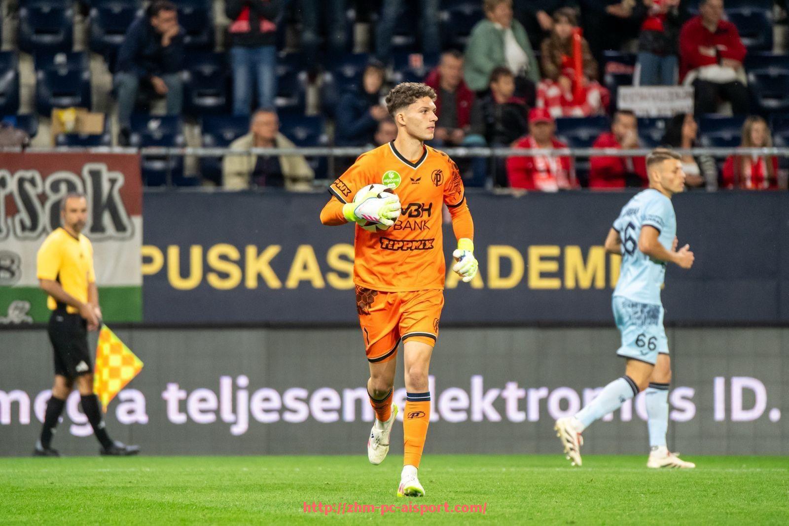 爱体育-英超球员上班训练与比赛日程时间表全揭示